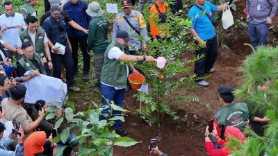Dari Hulu Ciliwung, Rudy Susmanto Gaungkan Gerakan “Bogor Menanam untuk Indonesia”