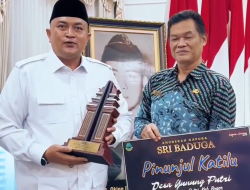 Bupati Bogor Rudy Susmanto Apresiasi Kepala Desa Gunung Putri atas Raihan Anugerah Sri Baduga Tingkat Jawa Barat