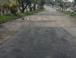 Atas Arahan Bupati Bogor, Pemkab Lakukan Tambal Sulam Jalan Cibinong–Bojonggede yang Dikeluhkan Warga
