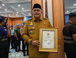 Bupati Bogor Rudy Susmanto Dianugerahi Brevet Kehormatan Paspampres “Setia Waspada”
