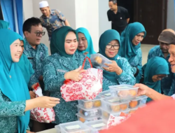 TP PKK Kabupaten Bogor Gelar Gerakan “Satu Langkah, Seribu Berkah”, Berbagi Takjil untuk Masyarakat