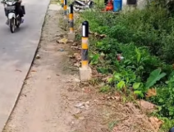 Cegah Kecelakaan, Pemkab Bogor Pasang Delineator di Tikungan Tajam Jalan Madnoer Ciseeng