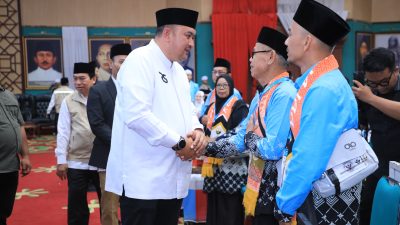 Bupati Bogor Lepas Jamaah Haji Kloter 24, Harap Kembali Selamat dan Mabrur