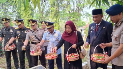 Rudy Susmanto Hadiri Ziarah TMP Brimob Cikeas, Ajak Teladani Semangat Pengabdian Para Pahlawan  Narasi