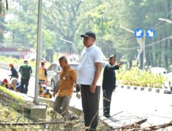 Rudy Susmanto Pimpin Aksi Bersih Babakan Madang Sambut Kunjungan Tamu Negara
